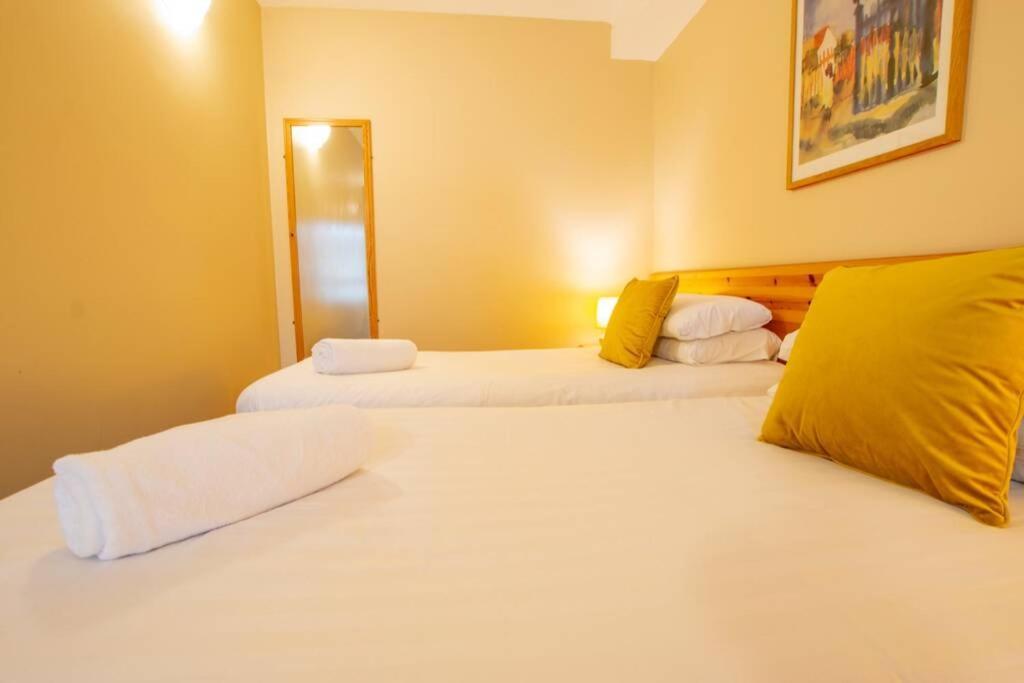 310 - The Carrowbeg At The Harbour Mills By Shortstays Westport Exterior foto