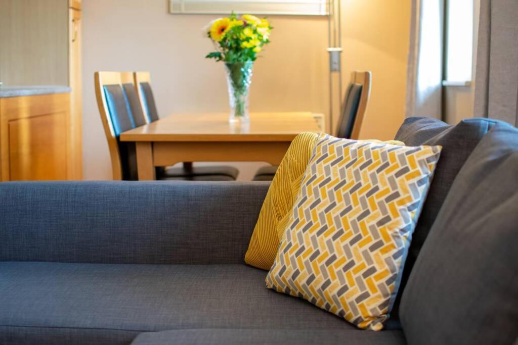 310 - The Carrowbeg At The Harbour Mills By Shortstays Westport Exterior foto
