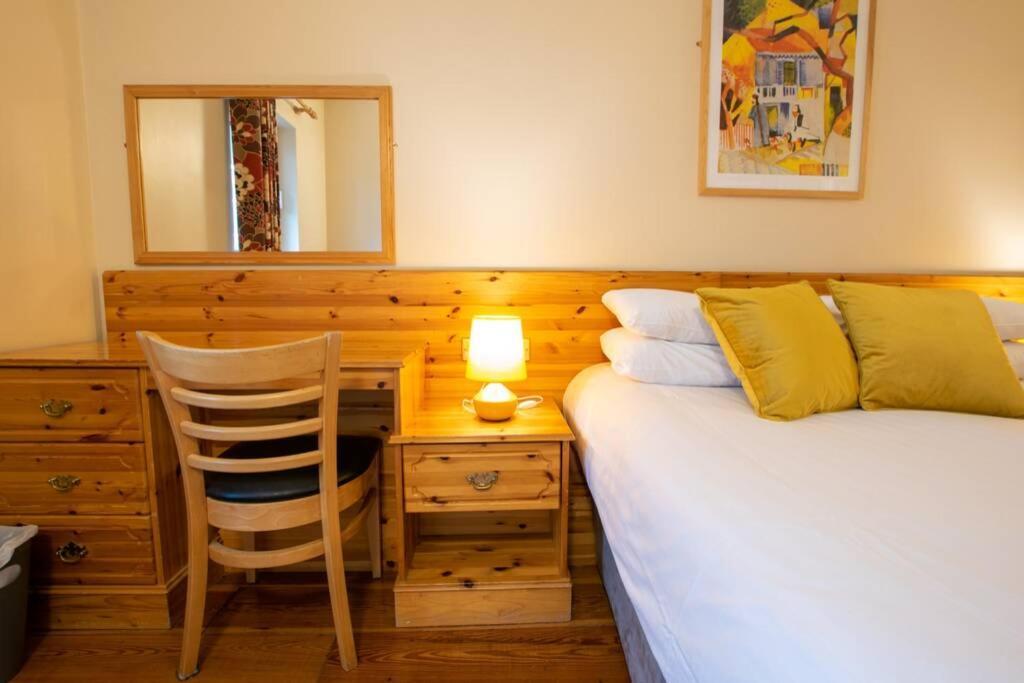 310 - The Carrowbeg At The Harbour Mills By Shortstays Westport Exterior foto